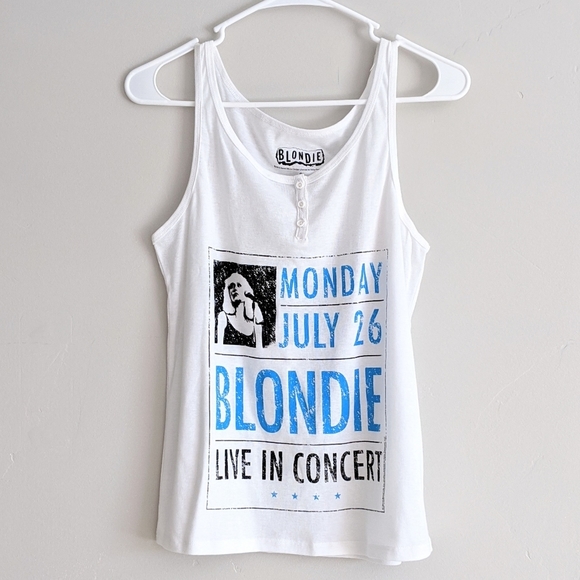 Blondie Tops - FINAL SALE 🆕🌿BLONDIE GRAPHIC TEE🌿